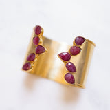 SULA gold stones