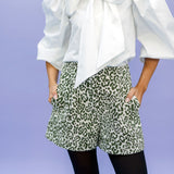 SHORTY green leo